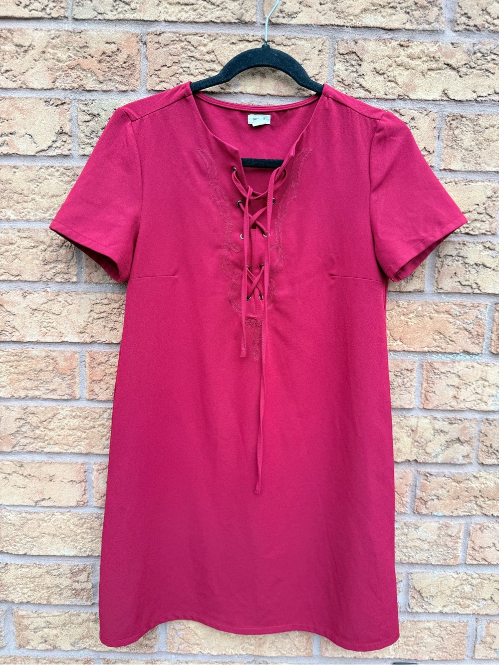 💫4/$25 • Garage Short Sleeve Lace-Up Front Shift Dress